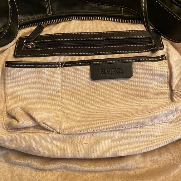 Michael Kors Black Leather with off-white stitching Hobo bag - Picture 4 of 11